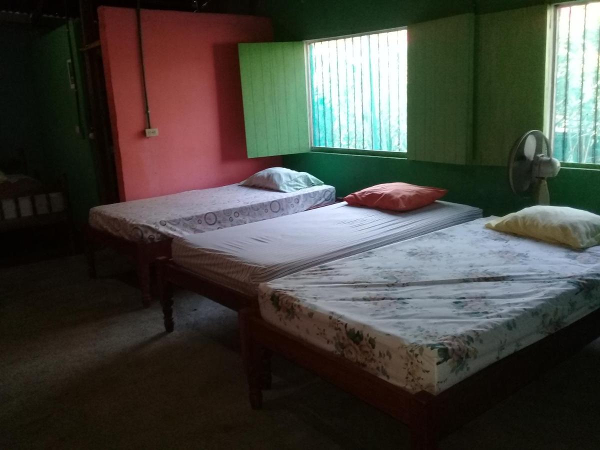 Hostal Maria Rivas Extérieur photo