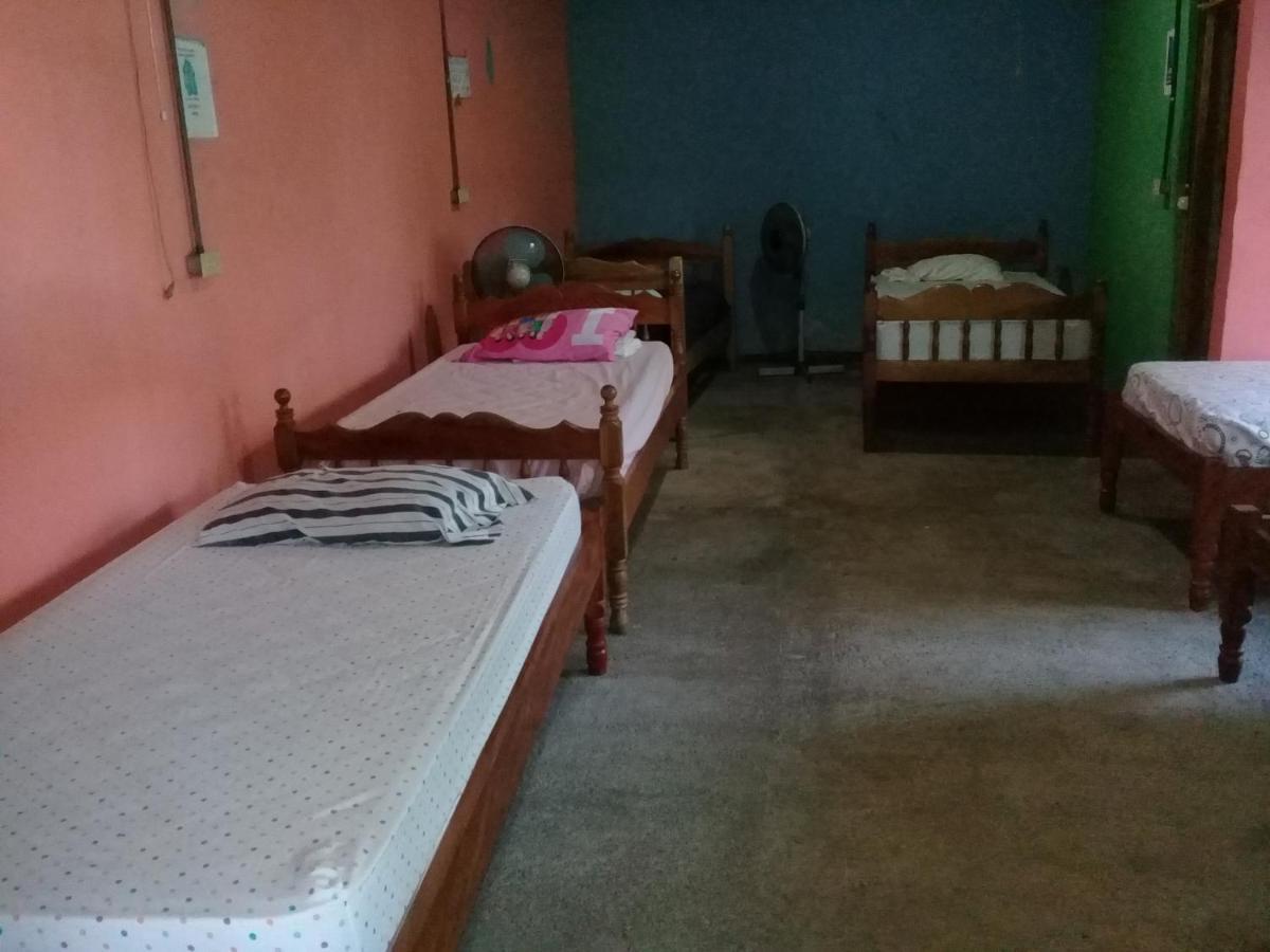 Hostal Maria Rivas Extérieur photo
