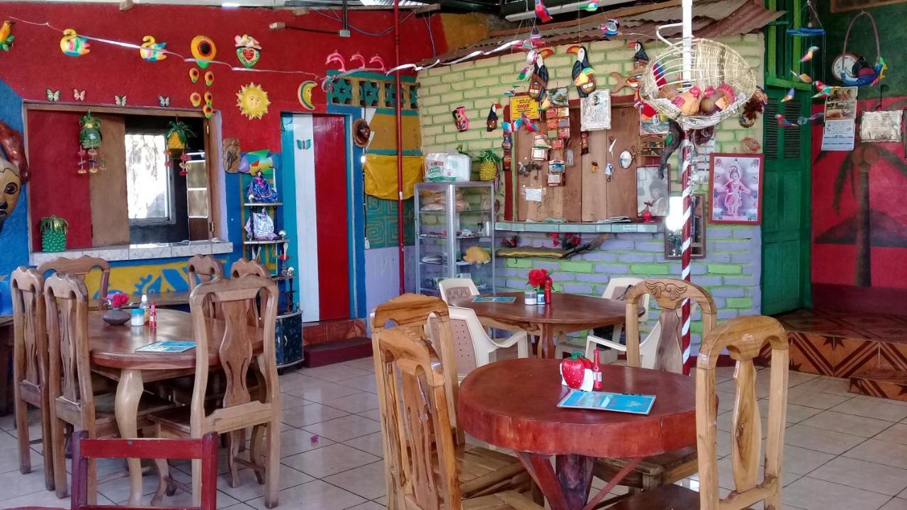 Hostal Maria Rivas Extérieur photo
