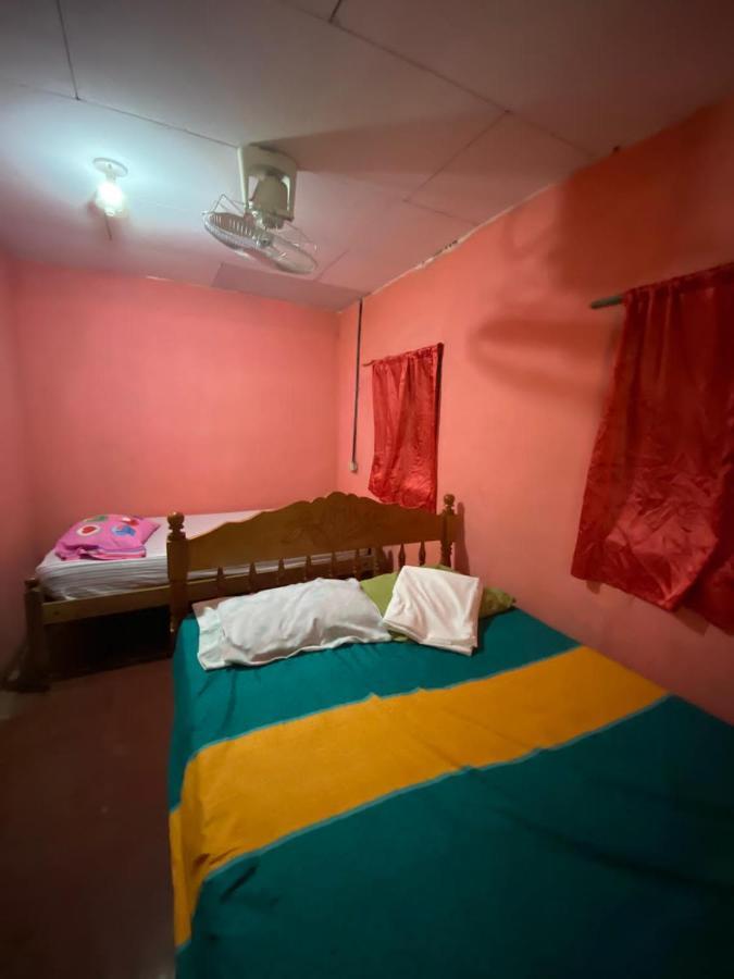 Hostal Maria Rivas Extérieur photo
