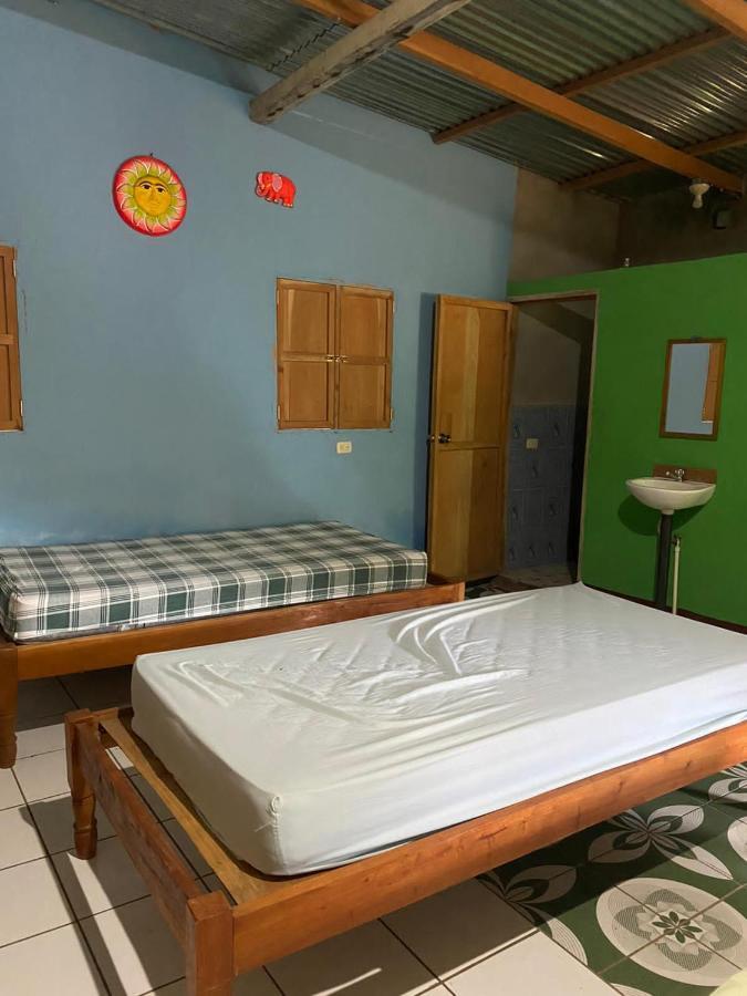 Hostal Maria Rivas Extérieur photo