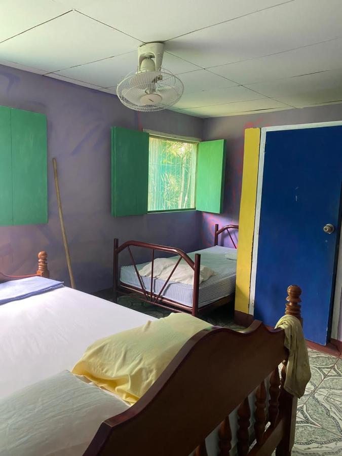 Hostal Maria Rivas Extérieur photo