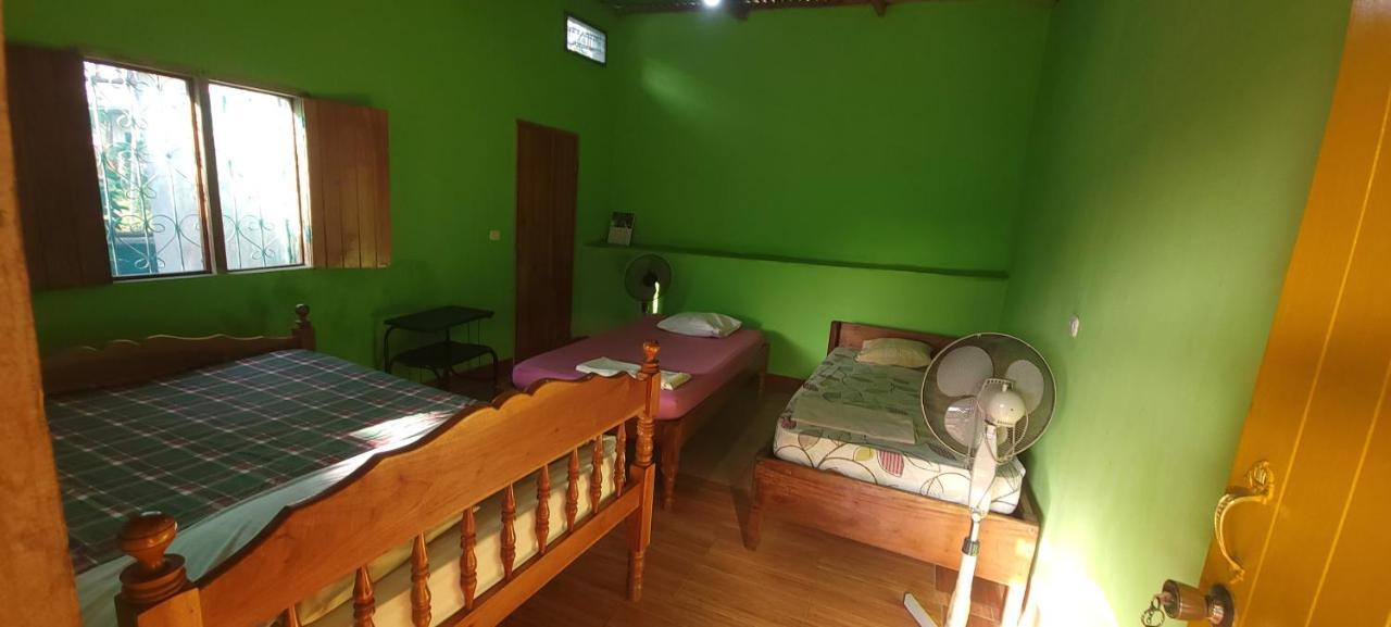 Hostal Maria Rivas Extérieur photo