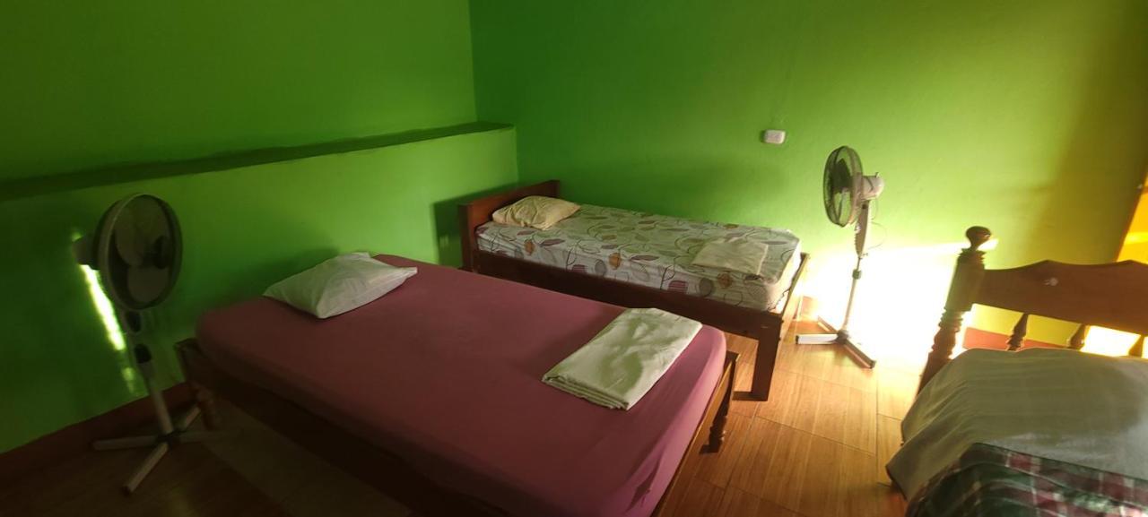 Hostal Maria Rivas Extérieur photo